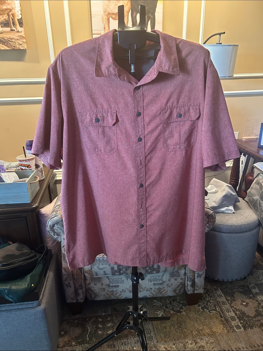 Men's Short-Sleeve Button-Up Shirt in Heather Wine